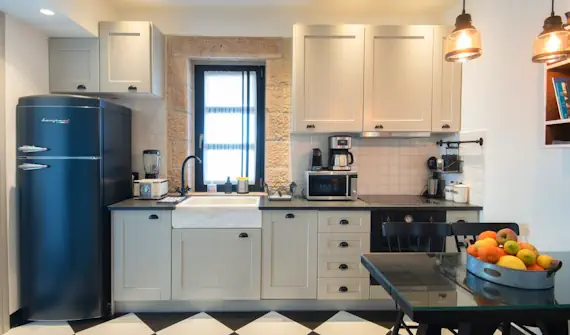 Kardamily stone house balcony